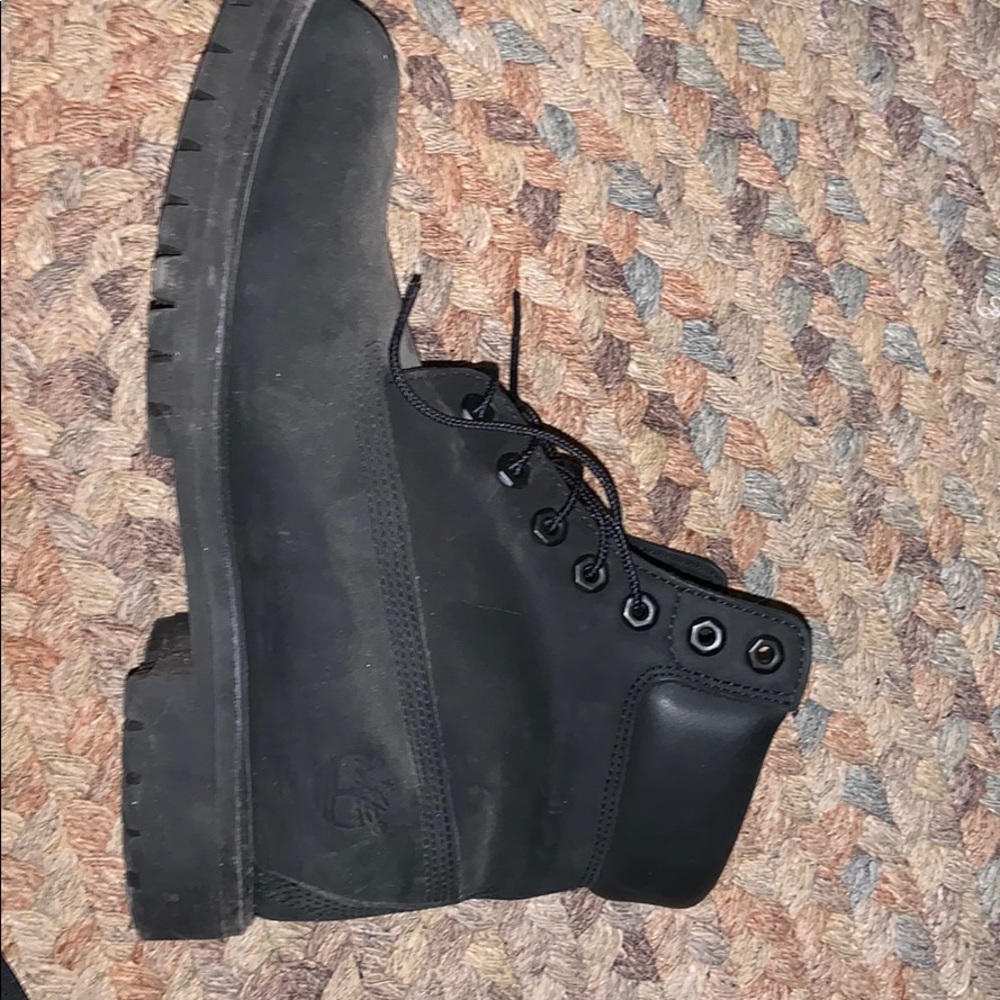 Black timberland boots